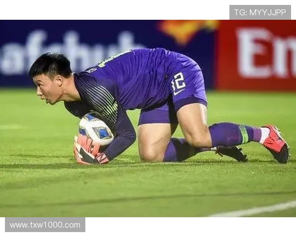 海港门将陈威与町田战役中完成6次扑救荣获全场最高评分