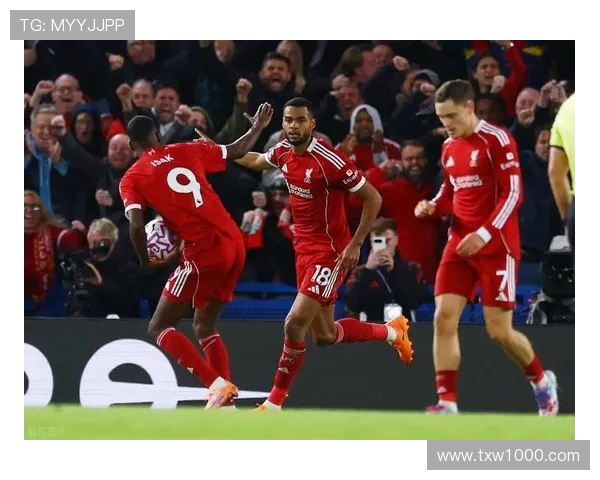 利物浦主场投降？0-3后球迷愤怒退场！斯帅遭对手嘲讽：明早下课